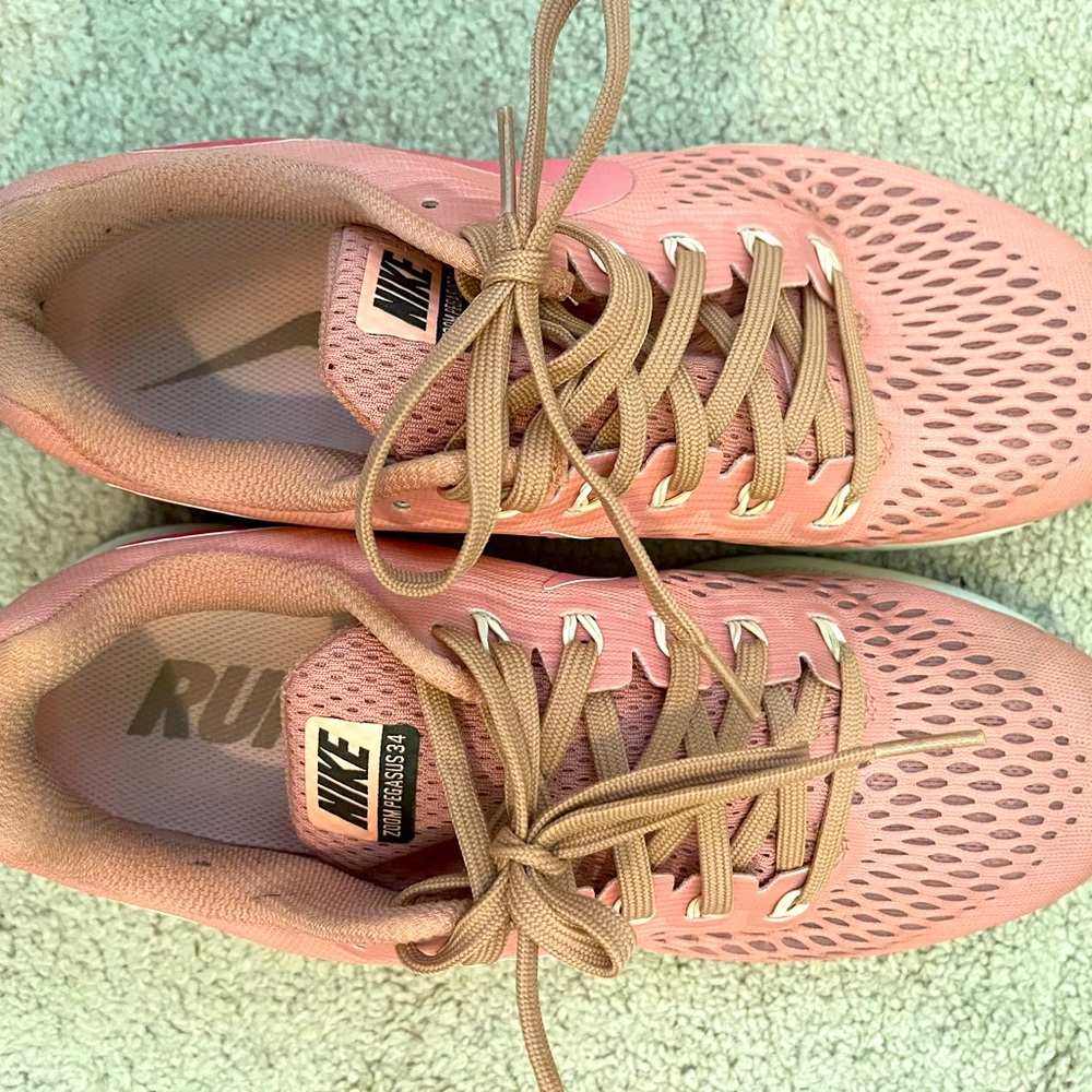 Womens Nike Pegasus